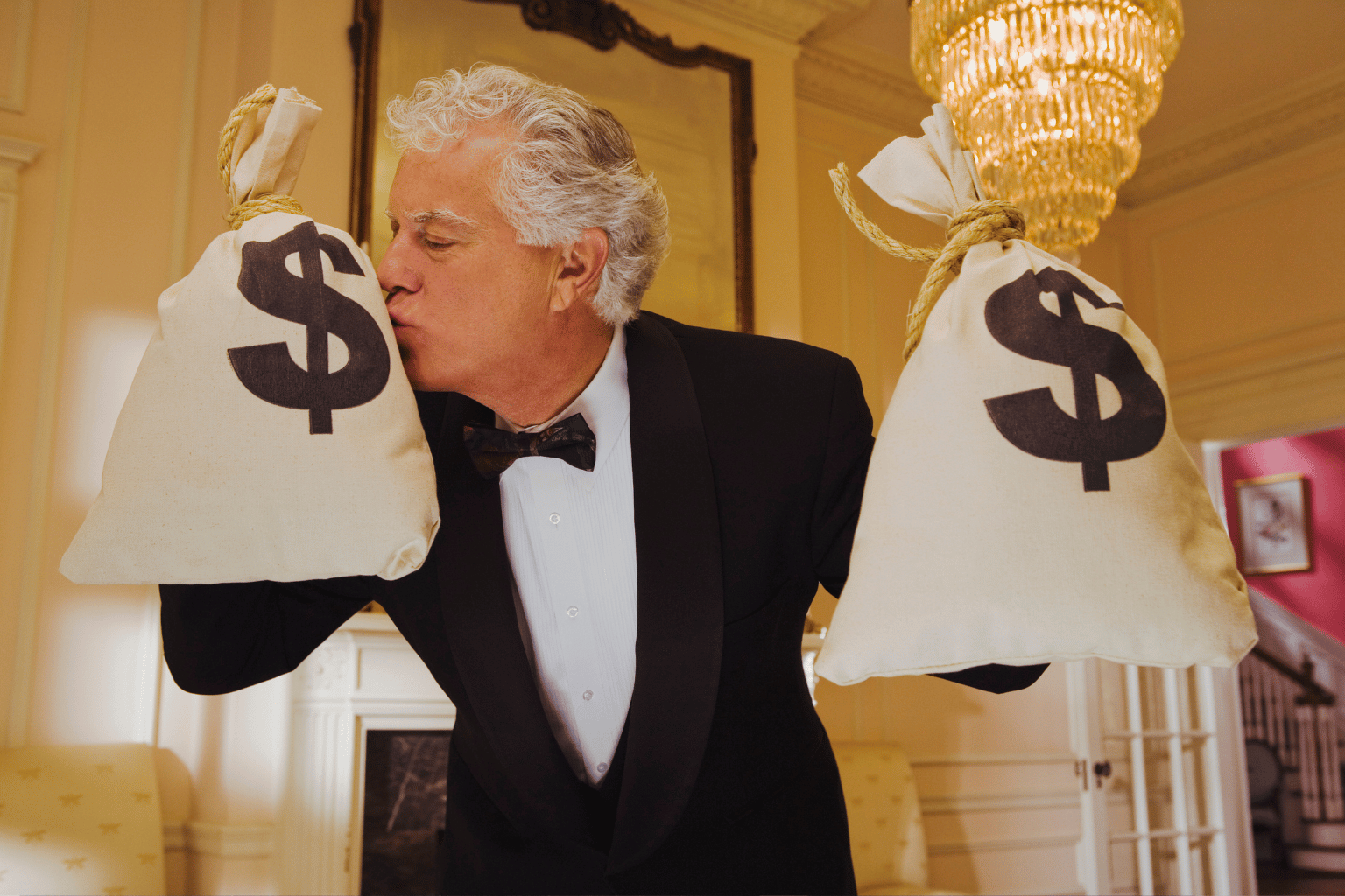 Šta bogati rade sa prvim viškom novca — a obični unište